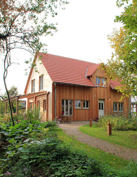 Einfamilienhaus Holzverkleidung Lärchenholzschalung in Göttingen